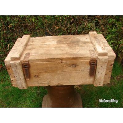 http://one.nbstatic.fr/uploaded/20120902/1043656/__00001_ancienne-caisse-bois-munition-interieur-zinc-TBE.JPG