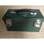 Boite m�tallique de transport avec poign�e pour cartouches, armes, fermeture � cl�