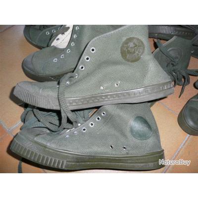 DESTOCKAGE : Baskets Sport de l'armée espagnole, marque UNIROYAL ... destockage basket de marque