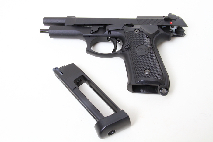 Porte clé réaliste Beretta M92 avec mécanisme – MJ ARMEMENT