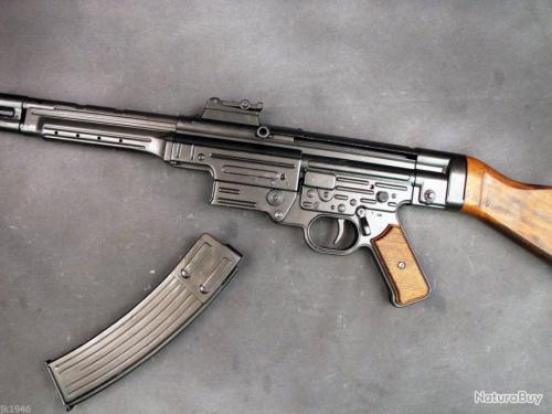 Les répliques d’armes historiques de la Seconde Guerre mondiale