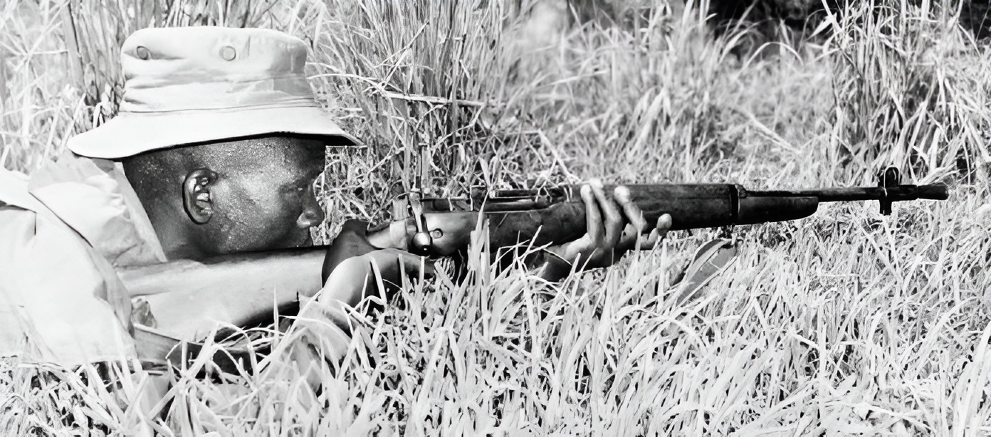 Un fantassin des King's African Rifles avec un No.5 Mk.I