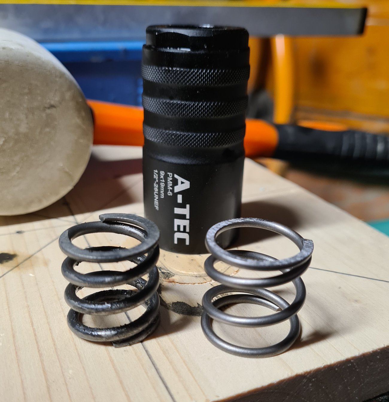 deux ressort hard et soft des modérateur de son A-TEC