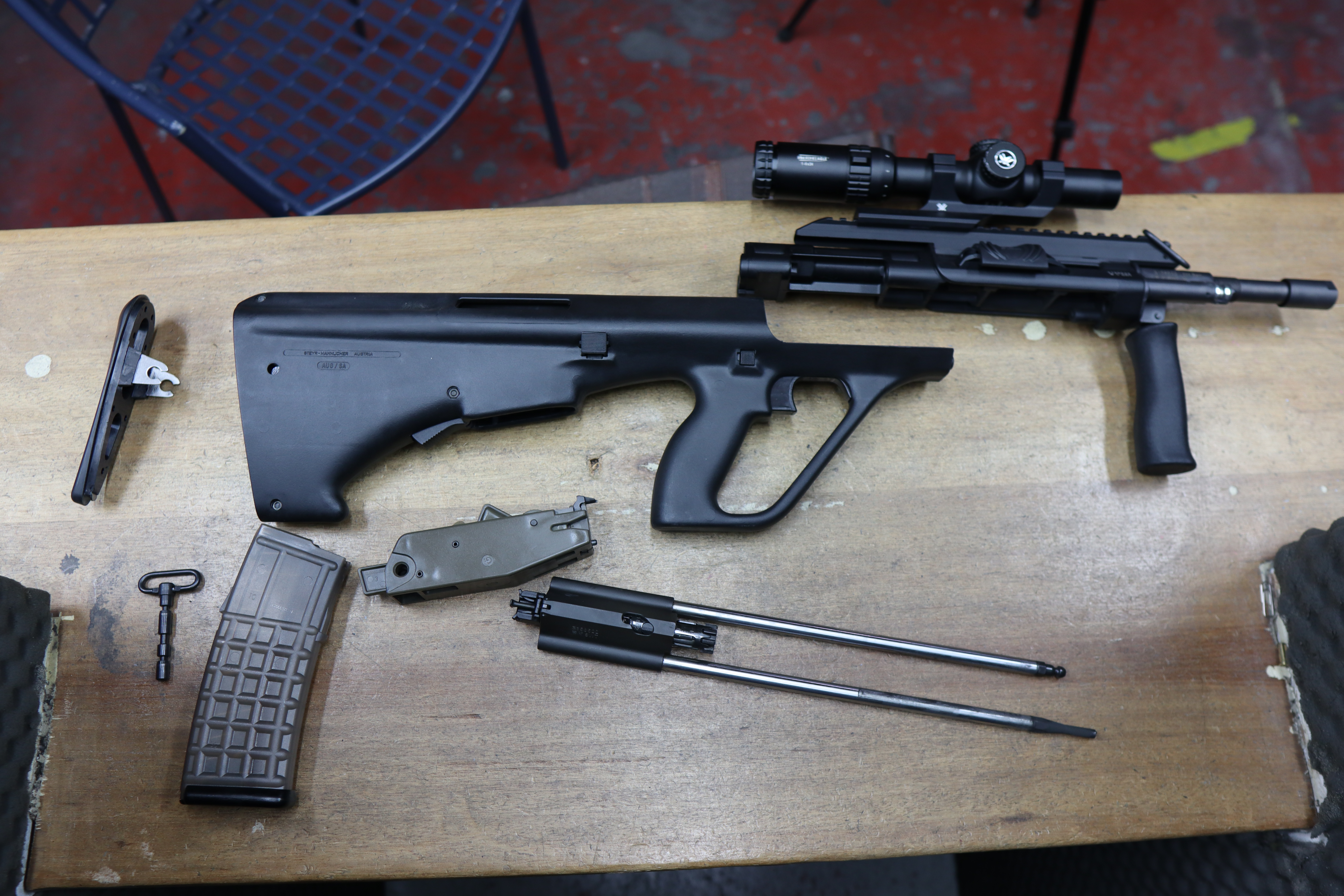 Le dmontage du Steyr AUG