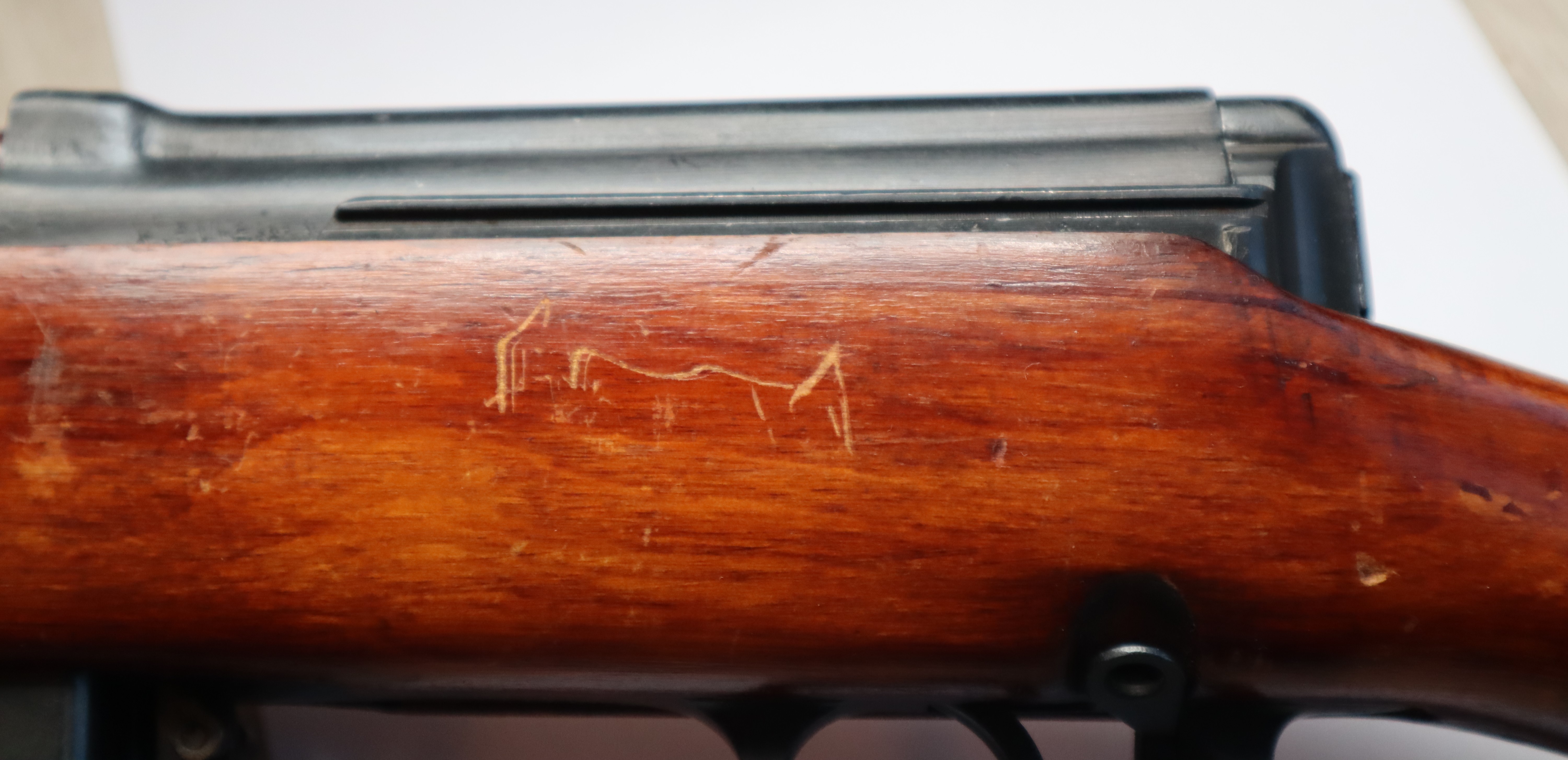 SVT-40 produits jusqu'en 1941 avec un rail pour une optique.