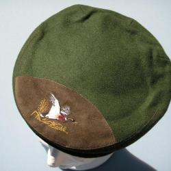 Casquette à motif colvert.