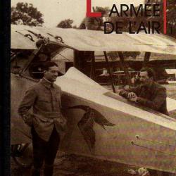 l'armée de l'air vol 1 & 2 1914-1918/1939-1945. Insignes , pucelles , superbe!