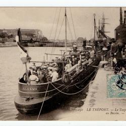 CPA - Marine Militaire -Le Torpilleur "Alarme au Bassin °1113