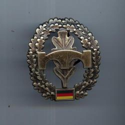 INSIGNE DE BERET ALLEMAND.