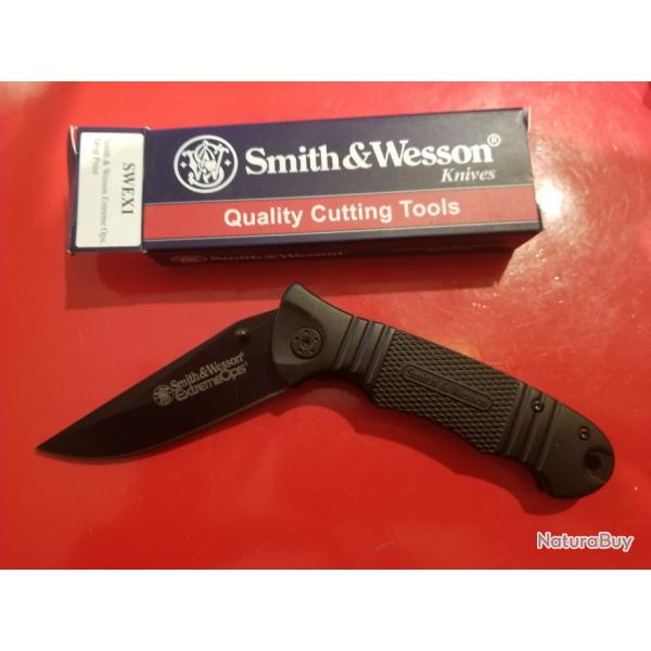 Couteau Smith&Wesson Extrem OPS Black Lame Acier Inox Manche Aluminium Linerlock Clip SWEX1