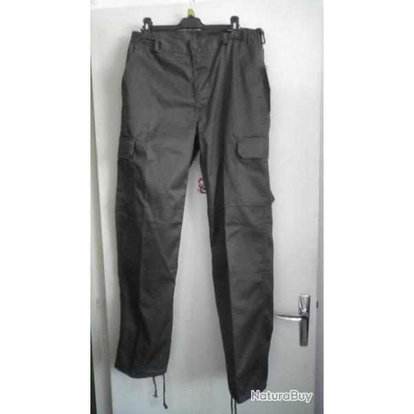pantalon kaki taille 40/42   typeTREILLIS  produit Treesco  "doublefil"