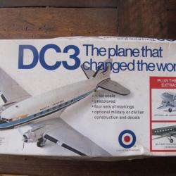 Avion à construire DC3 Boîte Jouet Collector
