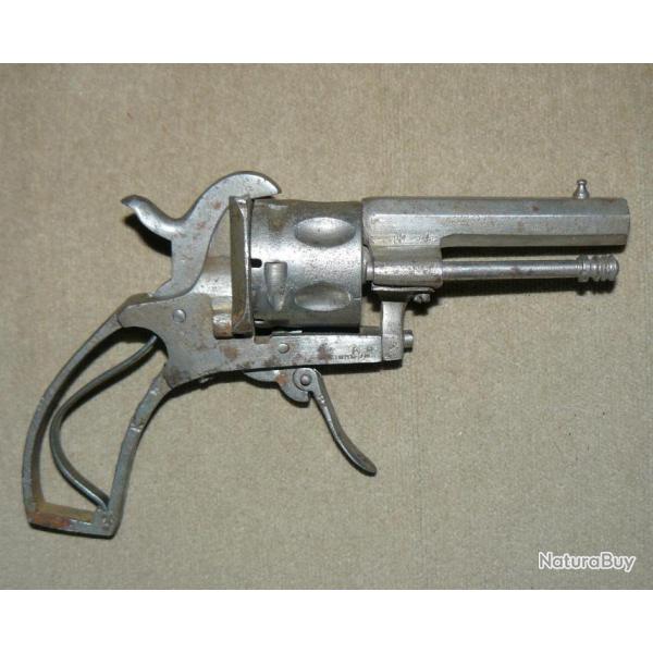 REVOLVER A BROCHES DE LA MANUFACTURE DE SAINT ETIENNE