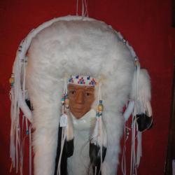Poupée INDIEN de Collection en PORCELAINE   avec Certifica