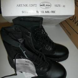 DESTOCKAGE : bottes intervention taille 43 réf 12872 SECURITY BOOTS