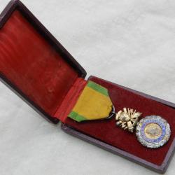 ANCIENNE MEDAILLE MILITAIRE III° REPUBLIQUE #.9