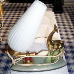 Lampe de chevet tulipe à motif animalier gazelle  vintage