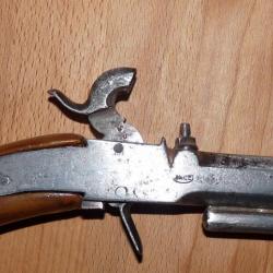 Pistolet 1830-1890 (très rare ) à percussion(livraison par Happy post 13)