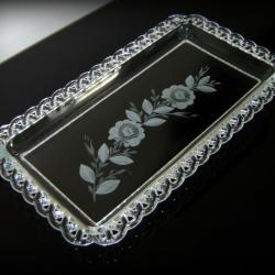 Ancien plat à gâteau en verre gravé à l'acide et au motif floral années 30-Plat à gâteau motif gravé