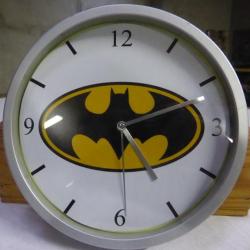 Horloge pendule 20 cms BATMAN ( décor cadeau KDO DKO )
