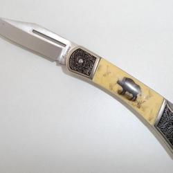 Couteau PLIANT de poche lame de 8 cm  Gravé avec Décor SANGLIER