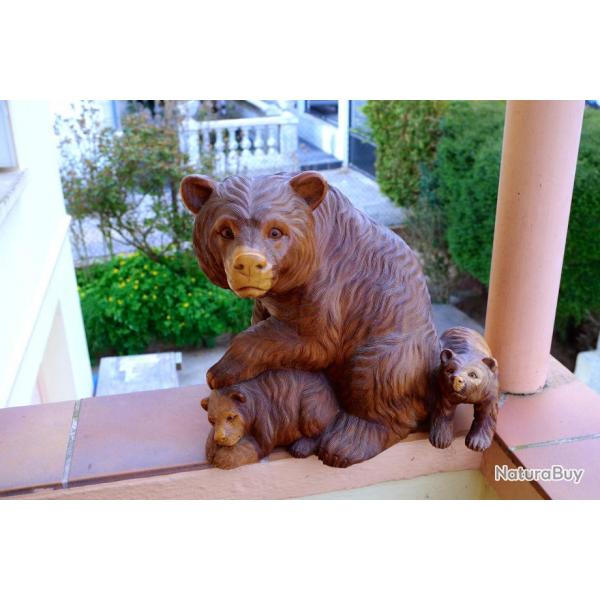 Famille ours sculpte