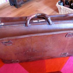 Ancienne valise sac en cuir façon OLD WEST