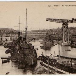 CPA - Marine Militaire BREST Le Port Militaire N°1243