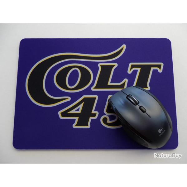 Grand TAPIS  de  SOURIS  pour Ordinateur Modle  Colt 45 sur fond bleu 