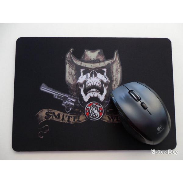 Grand TAPIS  de  SOURIS  pour Ordinateur Modle  Skull Smith & Wesson 