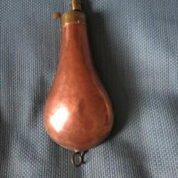 Belle poire à poudre cuivre uni, seconde moitié du XiXème siècle - TBE
