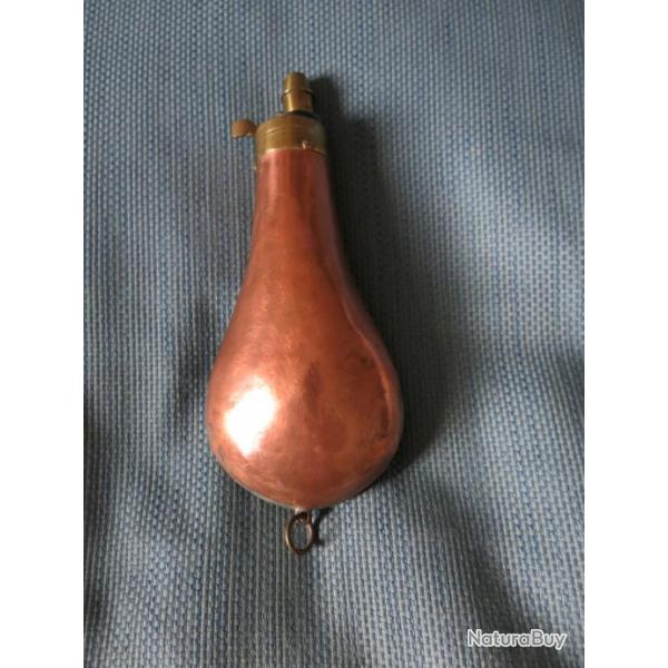 Belle poire  poudre cuivre uni, seconde moiti du XiXme sicle - TBE