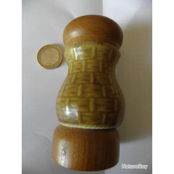 vintage poivrier cramique et bois annes 60/70  hauteur 10 cm