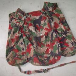 musette camouflée 3 tons Suisse 1970 TBE d'occasion pour collection ou accessoire vintage