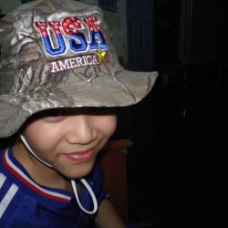 chapeau  brousse camo NEUF enfant "" USA  "    taille env 53/55