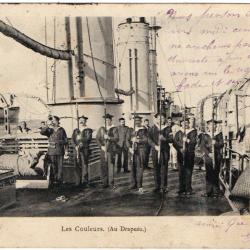 CPA- Marine Militaire - Les Couleurs ( Au Drapeau )  N°1372