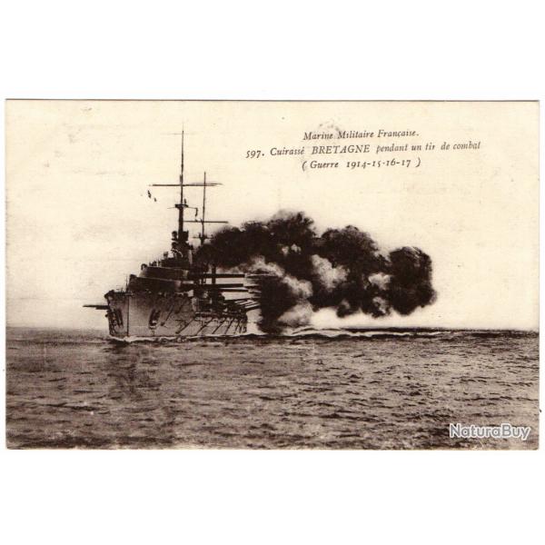 CPA -Marine Militaire Franaise "Cuirasse BRETAGNE pendant un tir de  combat ( Guerre 1914-15-16-17