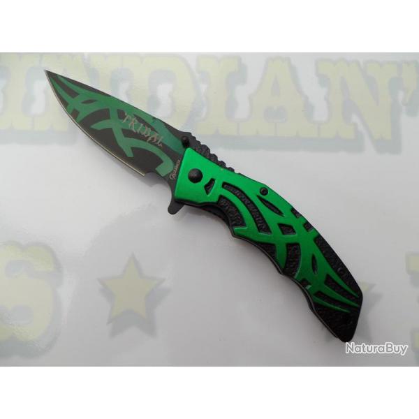 Offrez ce Couteau Pliant TRIBAL Lame de 8.7 cm / Vert et Noir
