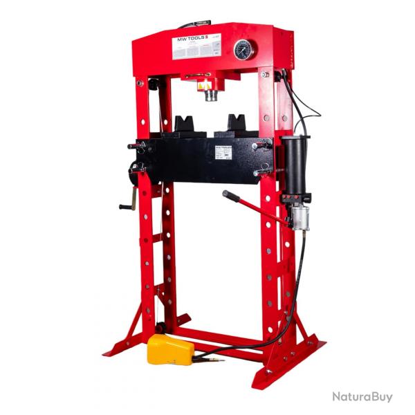 Presse d'atelier hydropneumatique 50T avec cylindre mobile MW Tools PPH50B