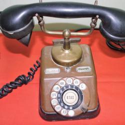 Vrais téléphone antique  en cuivre