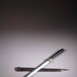 grand stylet corse manche en ébène lame cruciforme 96