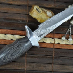 Damas fait main,  couteau de chasse avec étui en cuir