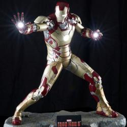 Statue Iron Man 3 Taille 52 cm // Statuette Marvel Comics