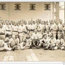 GROUPE DE SOLDATS DU 113eme RIF 1916 (lot v4)