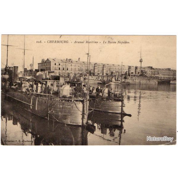 CPA - Marine Militaire -CHERBOURG - L'Arsenal Maritime -Le Bassin Napolon -N1355