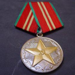 Belle médaille de l'URSS pour 15 ans de services irréprochables.