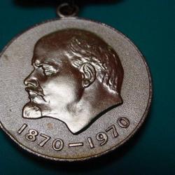 Belle médaille de l'URSS du 100 ème anniversaire de la naissance de Lénine.