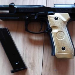 Beretta 92  pistolet  comme neuf  PT 92 AF
