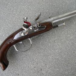 EXCEPTIONNEL Pistolet d'Officier de Marine fin 18 iem , dit " Chien de Mer ".