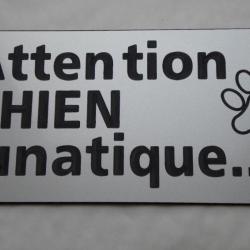 Plaque adhésive "Attention CHIEN lunatique" format 48 x 100 mm fond ARGENT